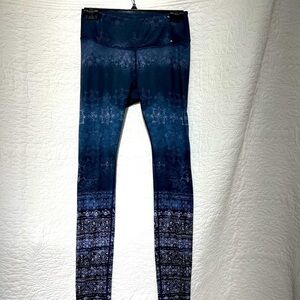 CALIA by Carrie Underwood Boho Leggings, Size Small